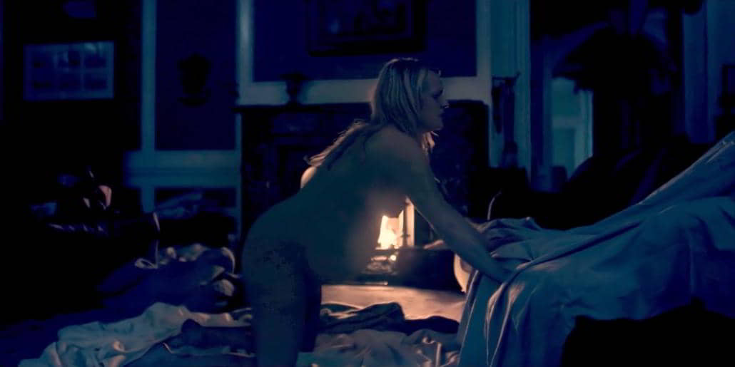 Elisabeth Moss Nude The Handmaids Tale S02e11 1